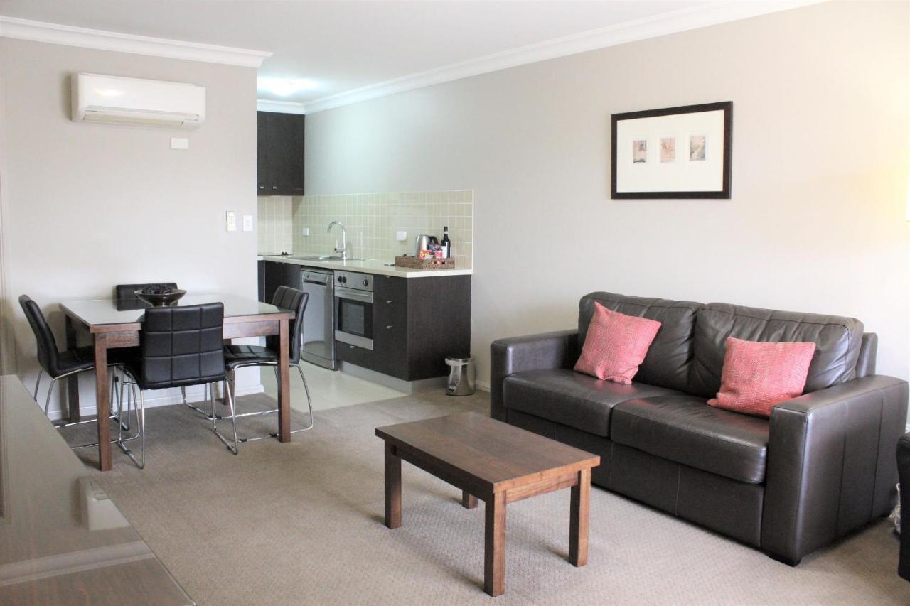 וואגה וואגה Carlyle Suites & Apartments מראה חיצוני תמונה