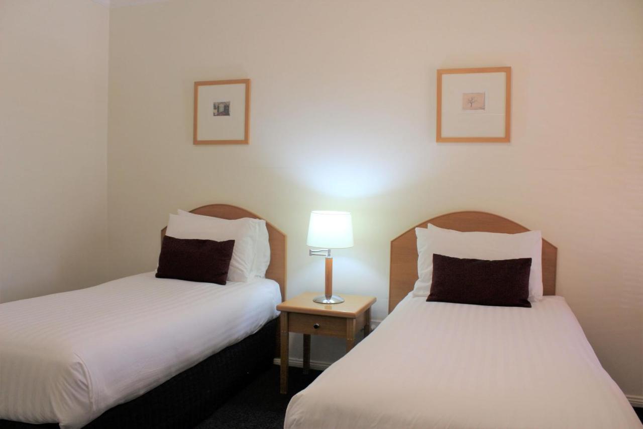 וואגה וואגה Carlyle Suites & Apartments מראה חיצוני תמונה