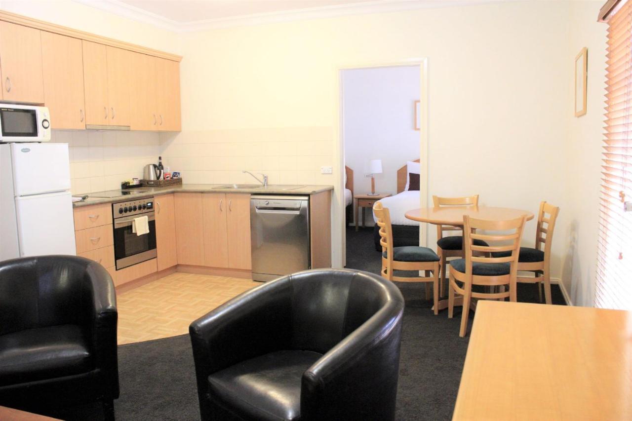 וואגה וואגה Carlyle Suites & Apartments מראה חיצוני תמונה