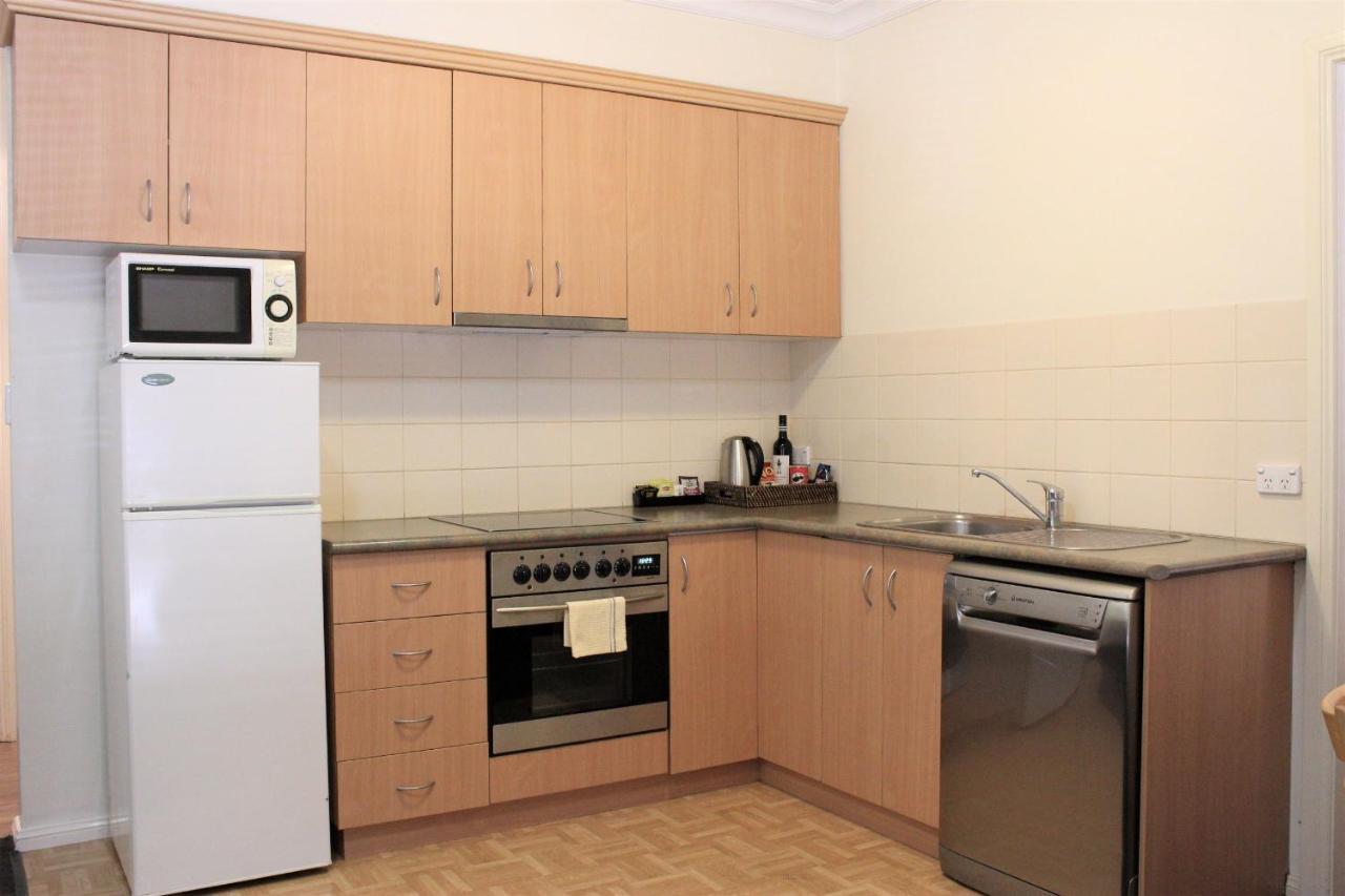 וואגה וואגה Carlyle Suites & Apartments מראה חיצוני תמונה