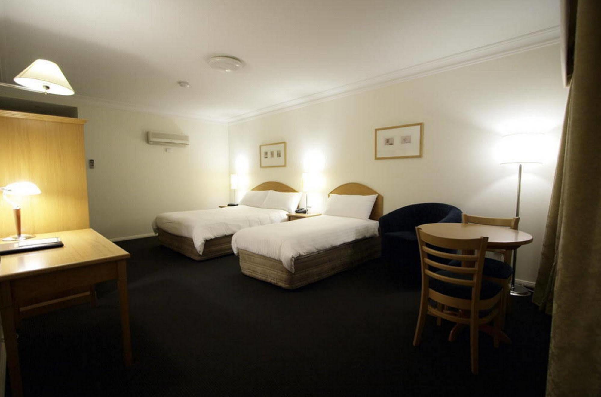 וואגה וואגה Carlyle Suites & Apartments מראה חיצוני תמונה