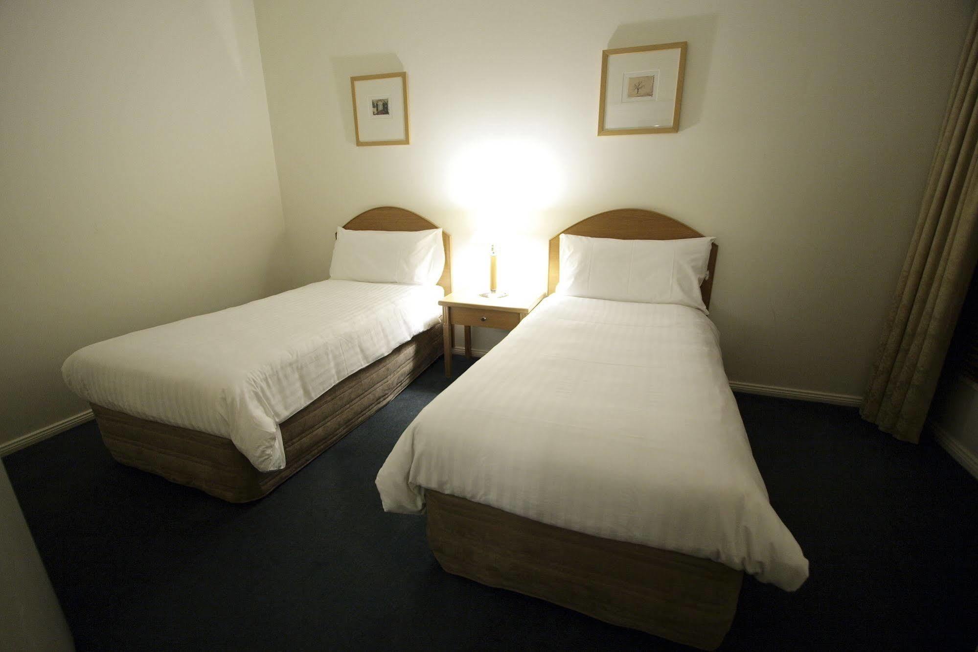 וואגה וואגה Carlyle Suites & Apartments מראה חיצוני תמונה